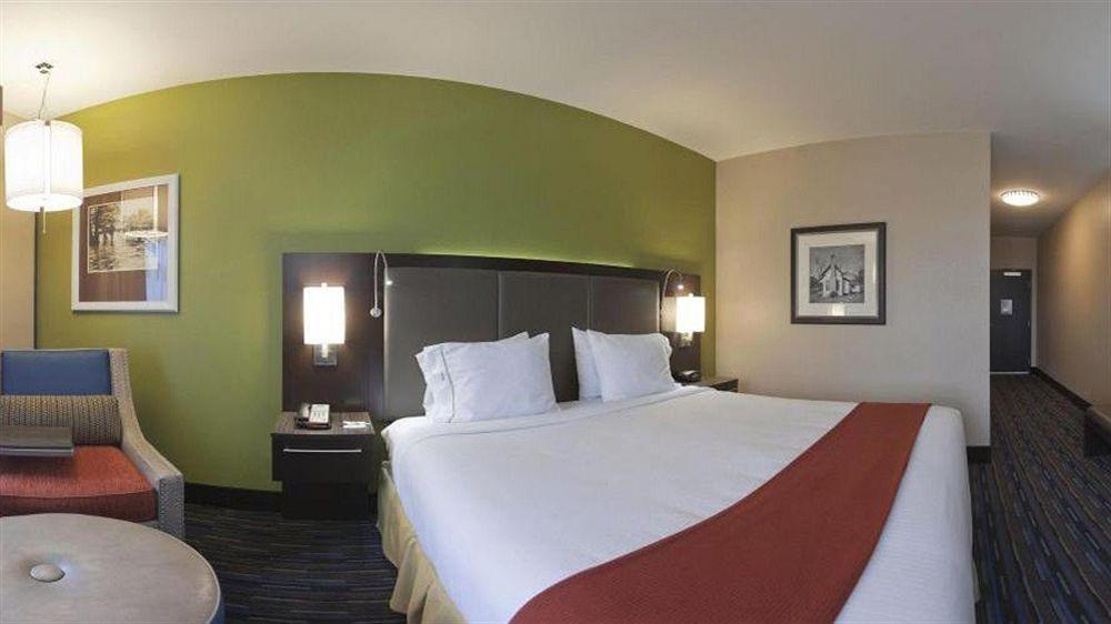 Holiday Inn Express Fulton By Ihg Εξωτερικό φωτογραφία
